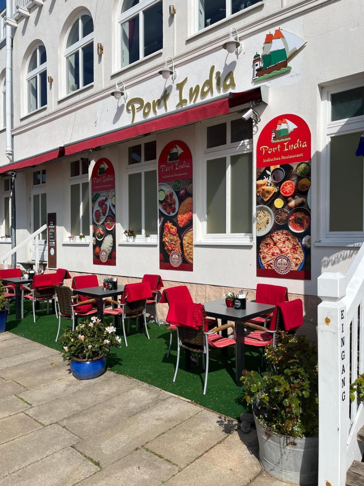 Faehrblick - Pension Direkt Am Wasser Sassnitz Exterior foto