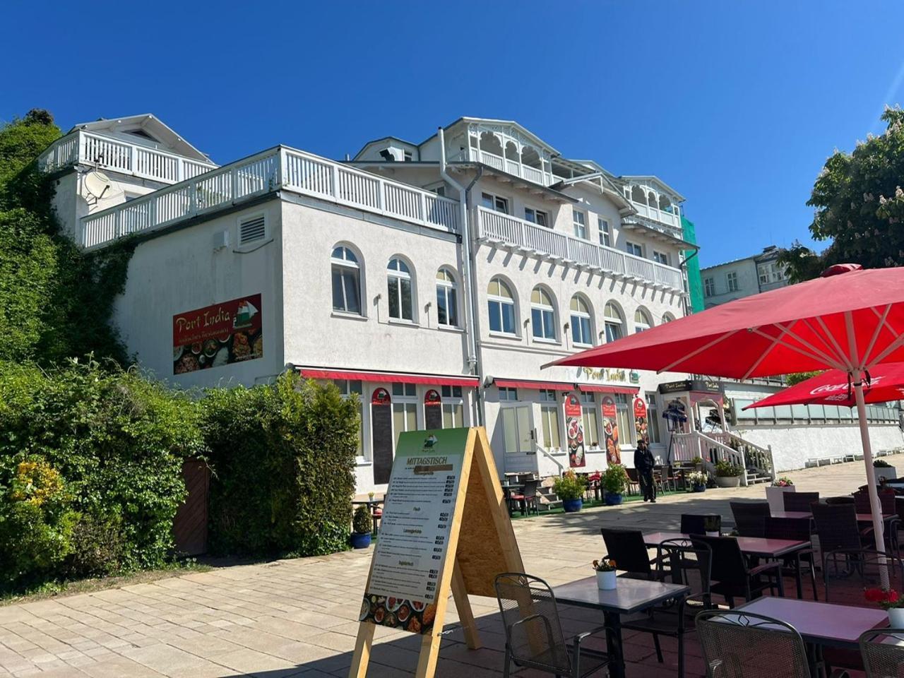 Faehrblick - Pension Direkt Am Wasser Sassnitz Exterior foto